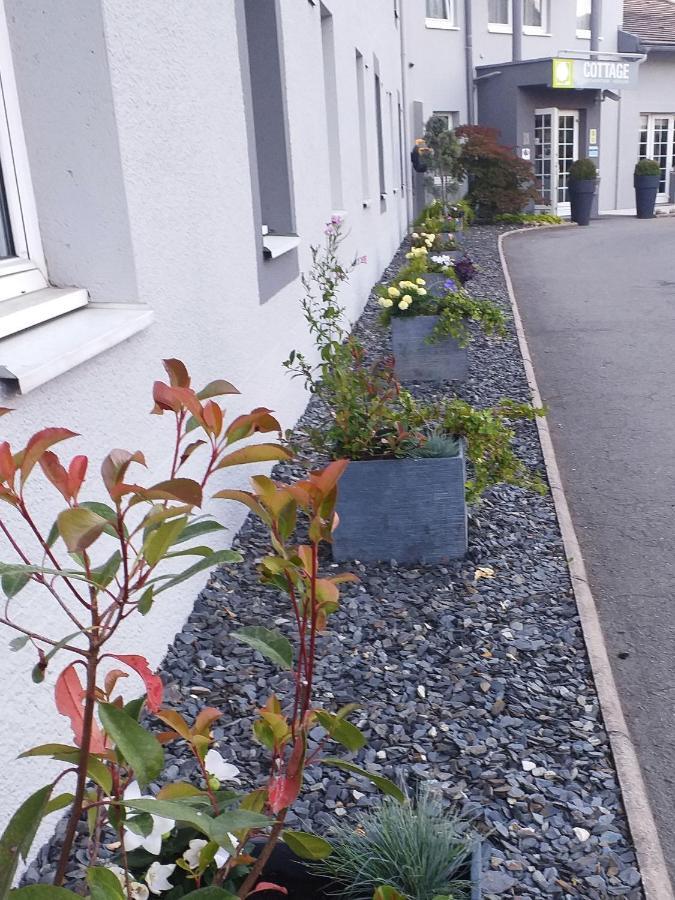 Cottage Logis Hotel - Restaurant Dudelange Exterior photo